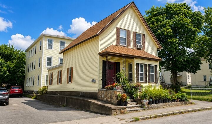 Property Photo:  60 Andrews St  MA 01852 