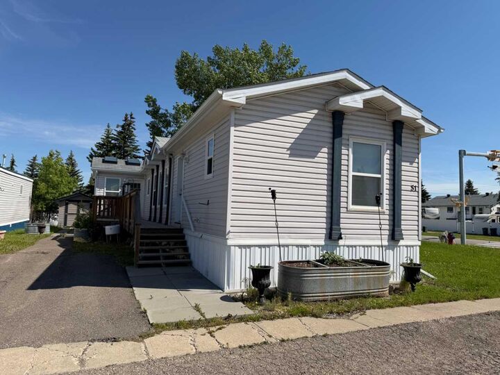 Property Photo:  5800 46 Street #51  AB T4H 1G8 