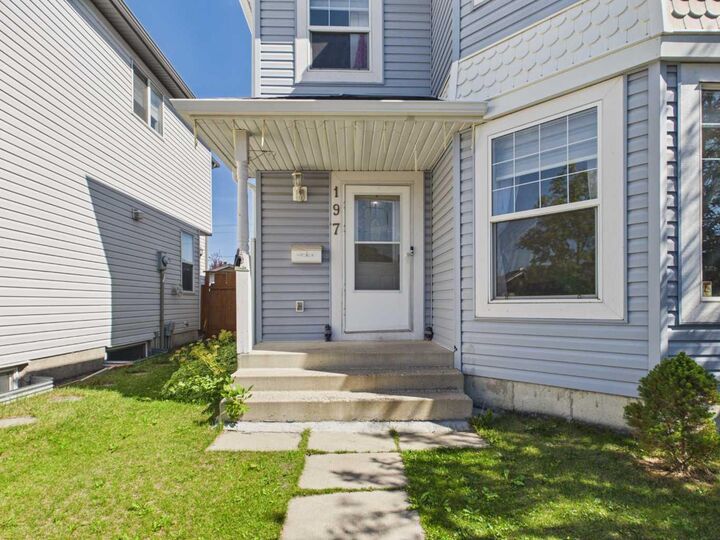 Property Photo:  197 Tarington Close NE  AB T3J 3V7 