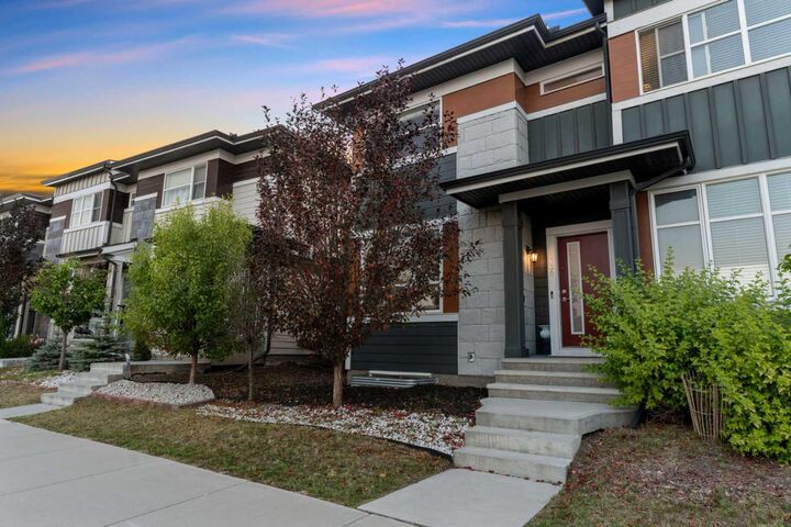 130 Skyview Circle NE — photo 1