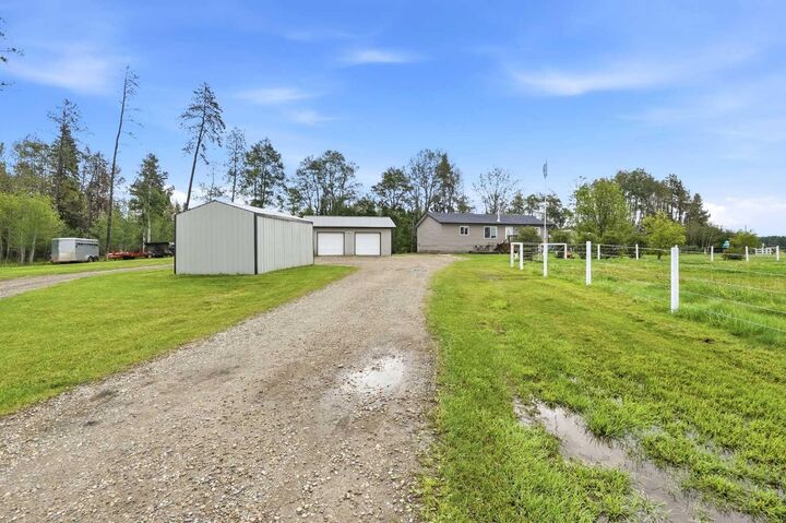 Property Photo:  413037 Range Road 6-3  AB T4T 2A1 