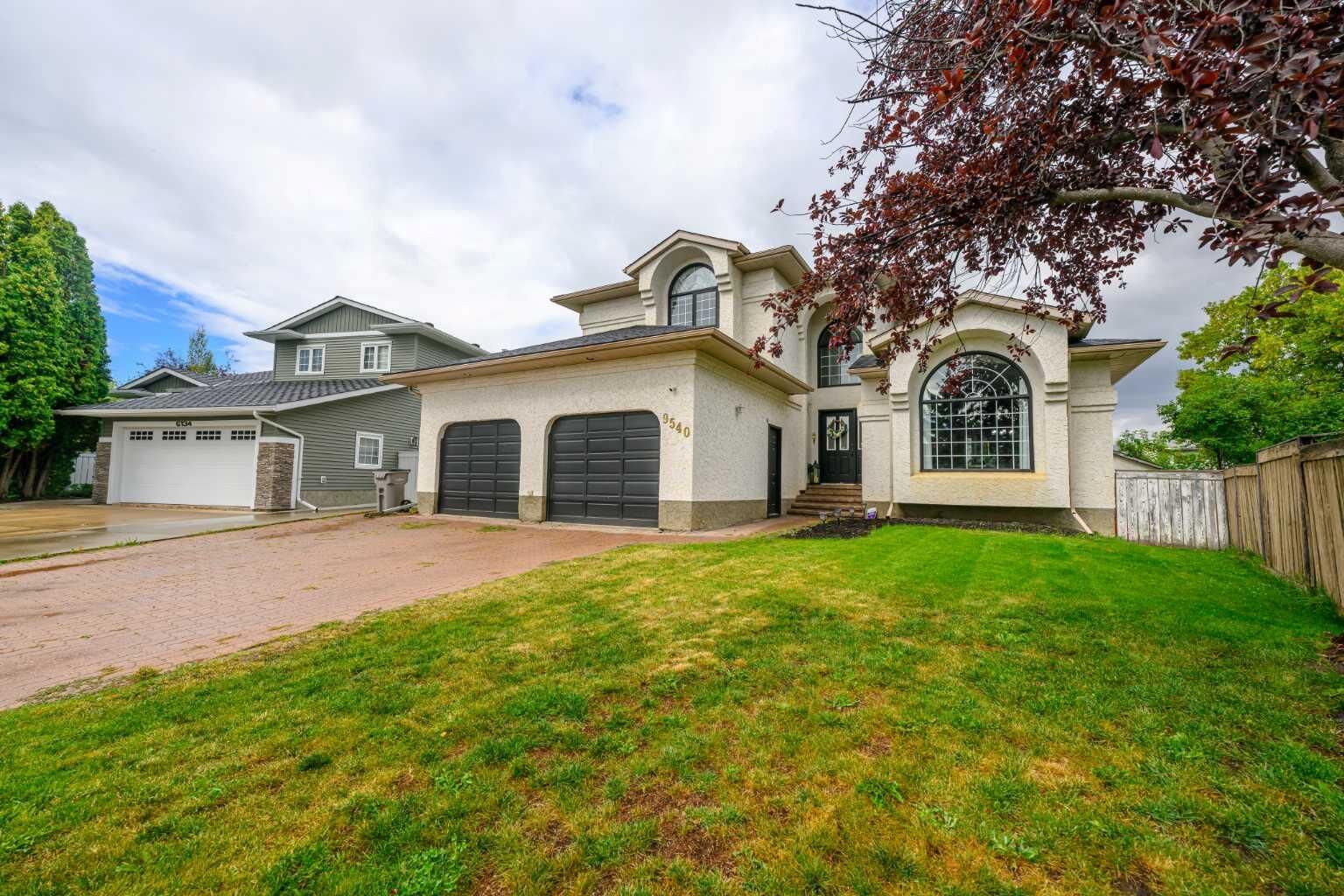 Property Photo:  9540 62 Avenue  AB T8W 2C6 