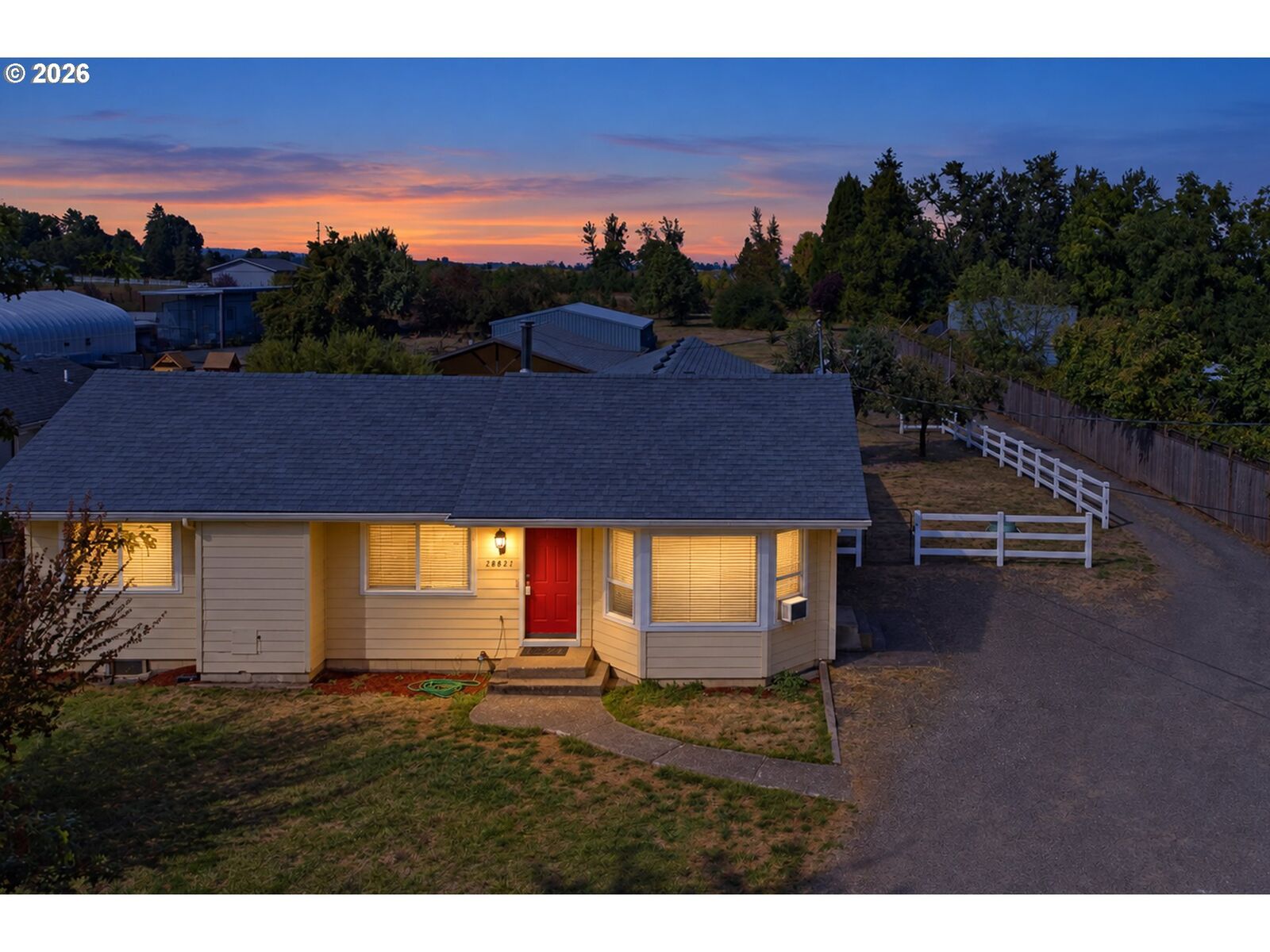 Property Photo: 28821 Royal Ave OR 97402