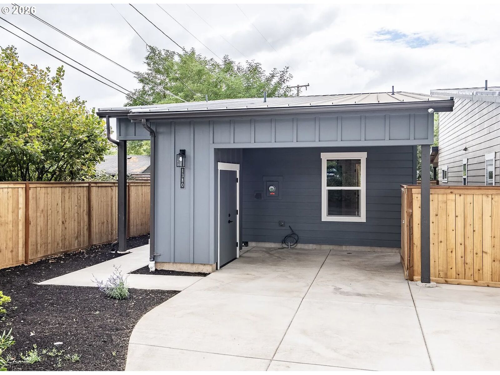Property Photo:  1392 Jacobs Dr  OR 97402 
