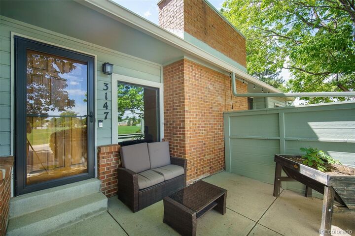 Property Photo:  3147 E Long Circle  CO 80122 