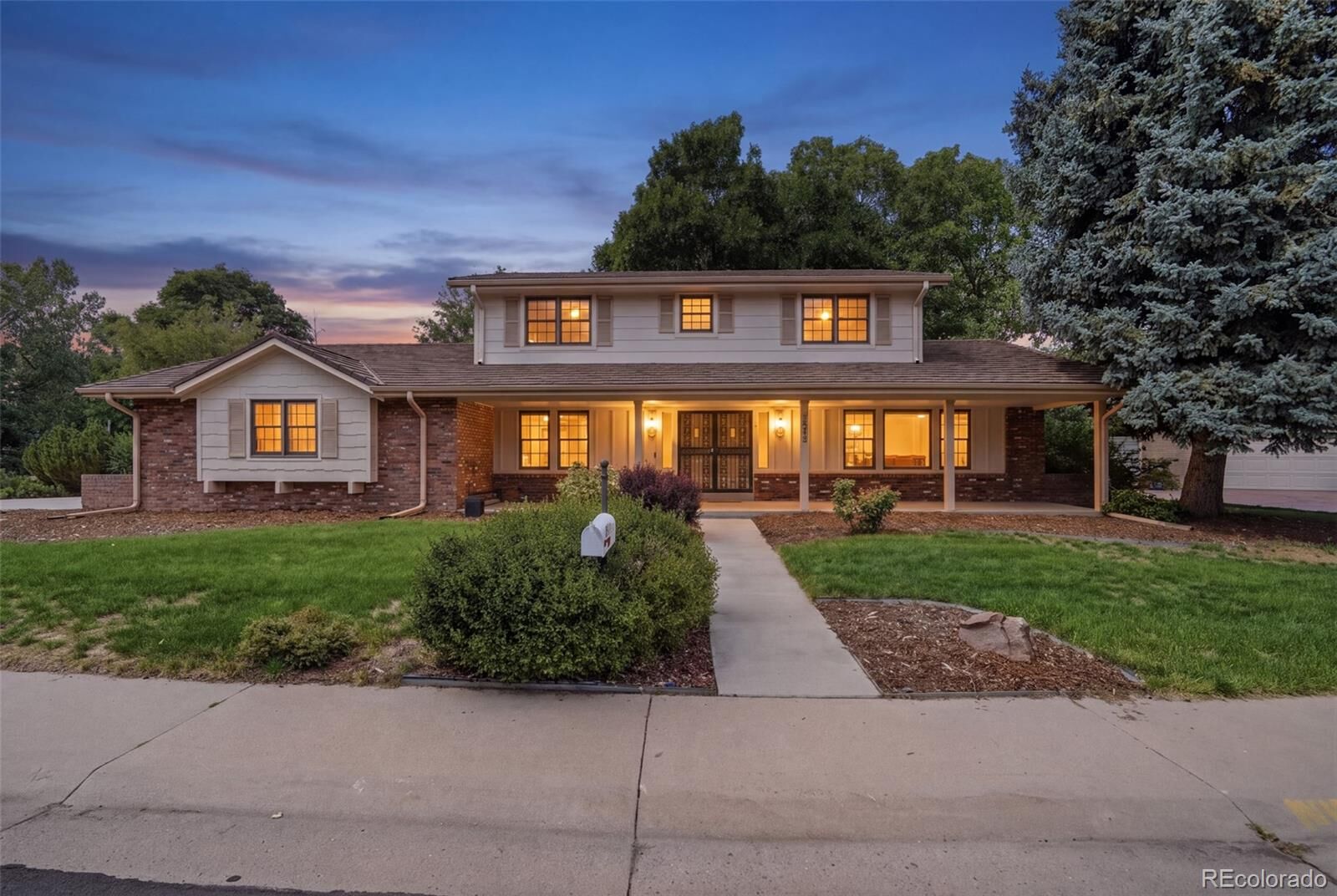 Property Photo:  4075 S Poplar Way  CO 80237 