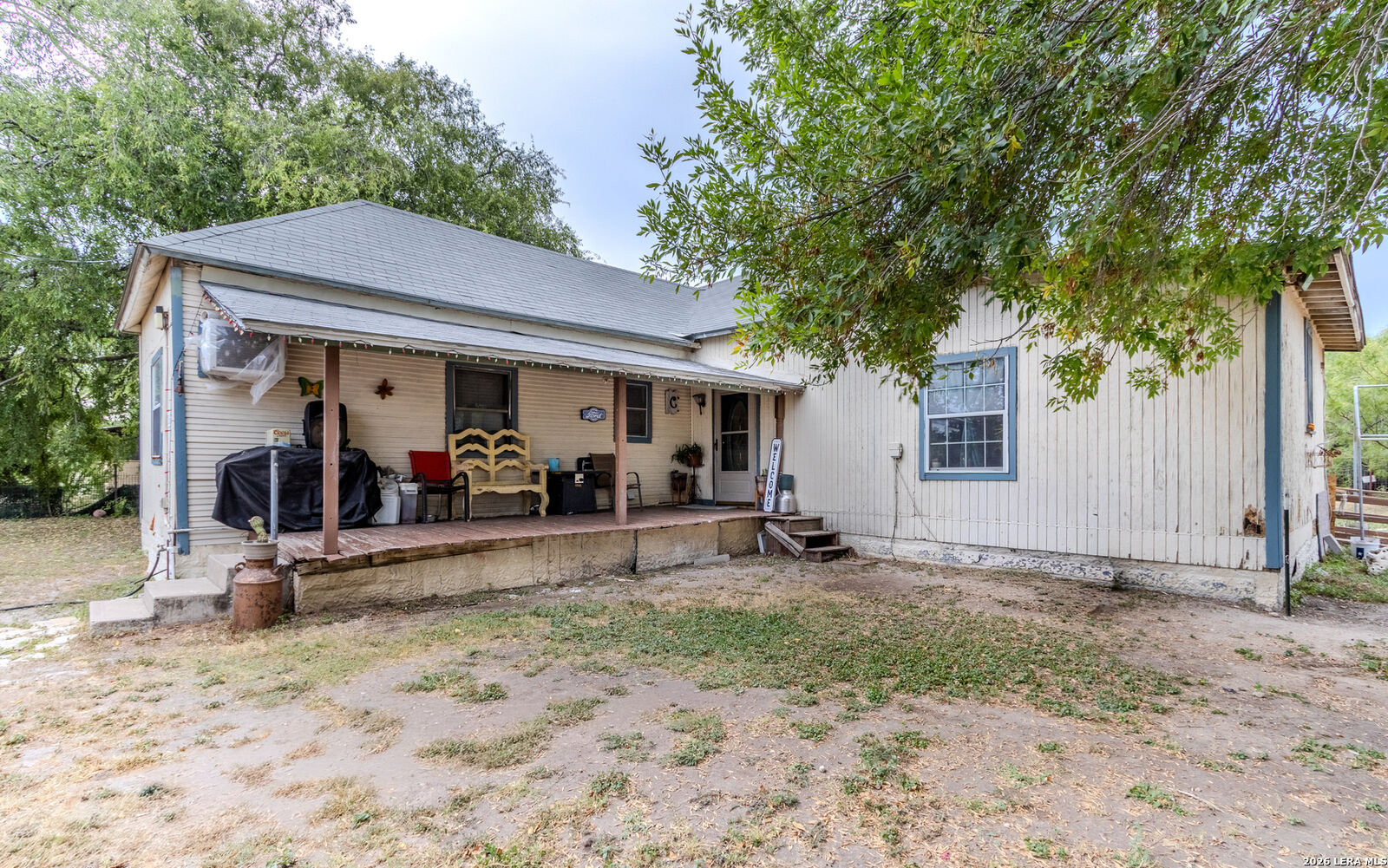 Property Photo: 256 S Broadway TX 78877