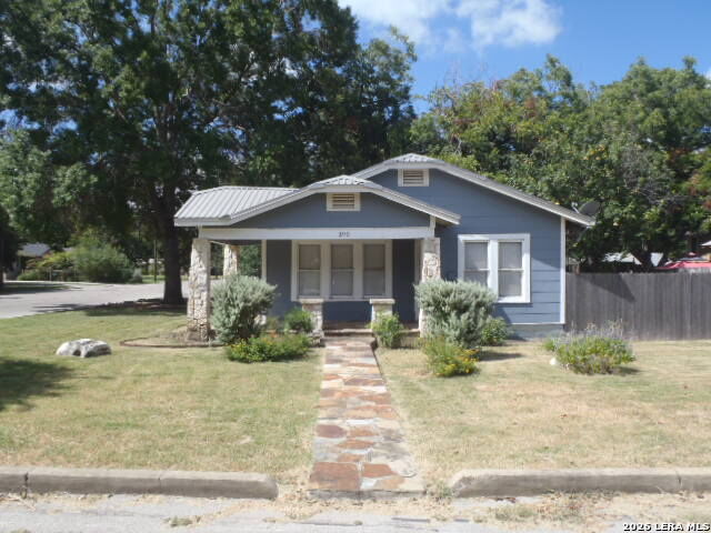 Property Photo: 190 S Chestnut Ave TX 78130