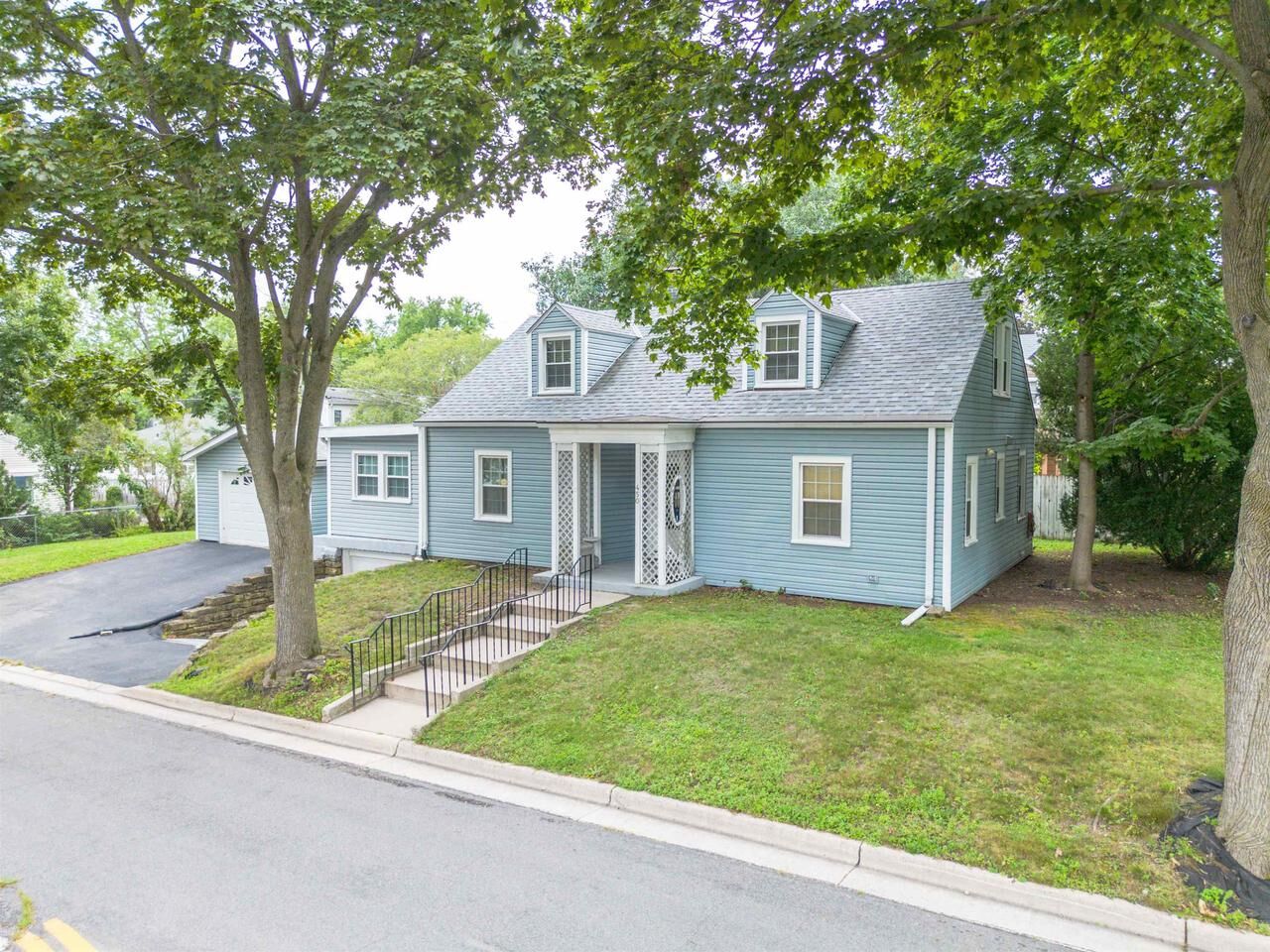 Property Photo:  450 Westmorland Boulevard  WI 53711 