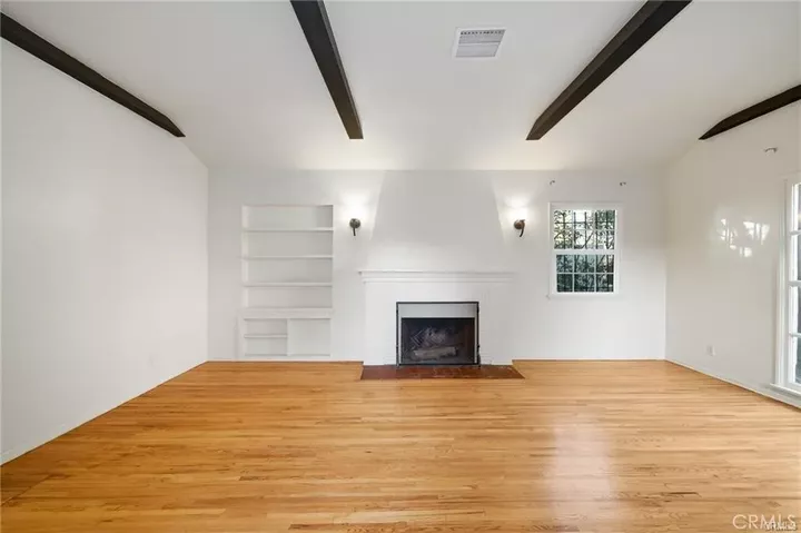 Property Photo:  1283 S Dunsmuir  CA 90019 