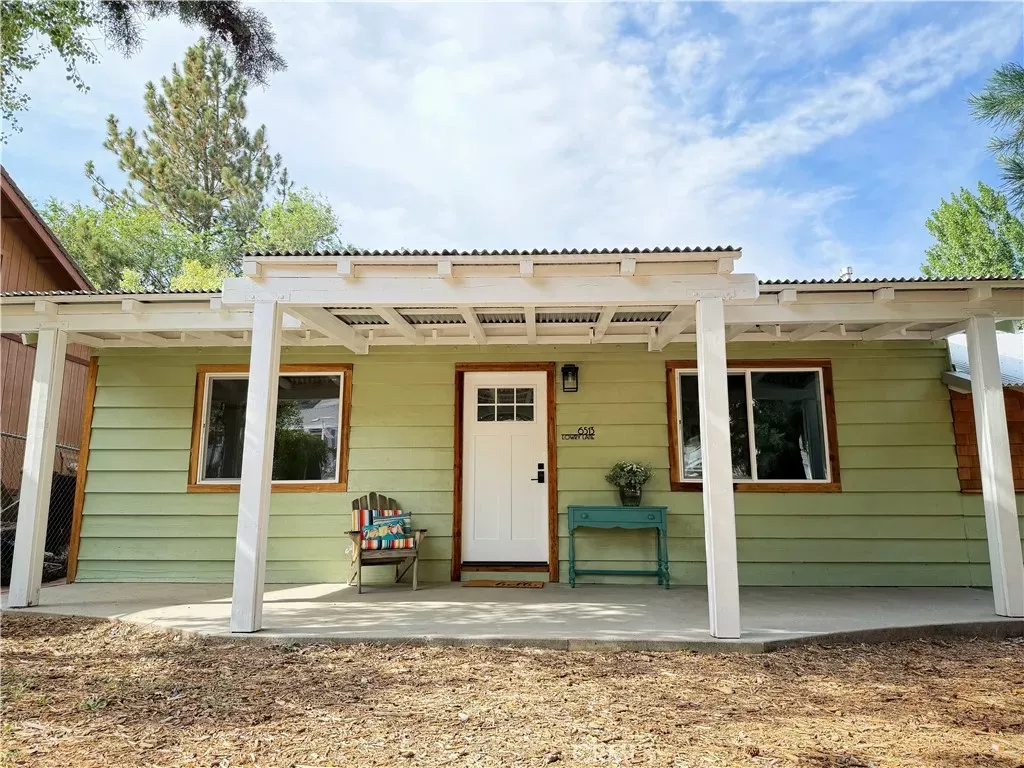 Property Photo:  6513 Lowry Lane  CA 93225 