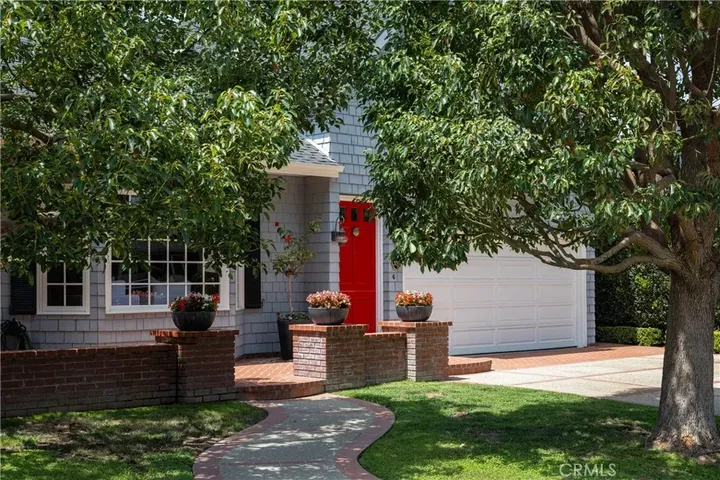 Property Photo:  333 Pirate Road  CA 92663 