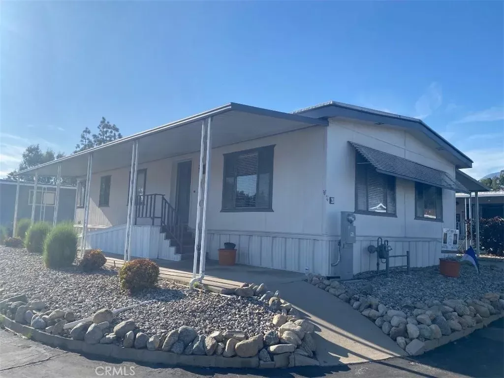 Property Photo: 8651 Foothill Blvd 61 CA 91701