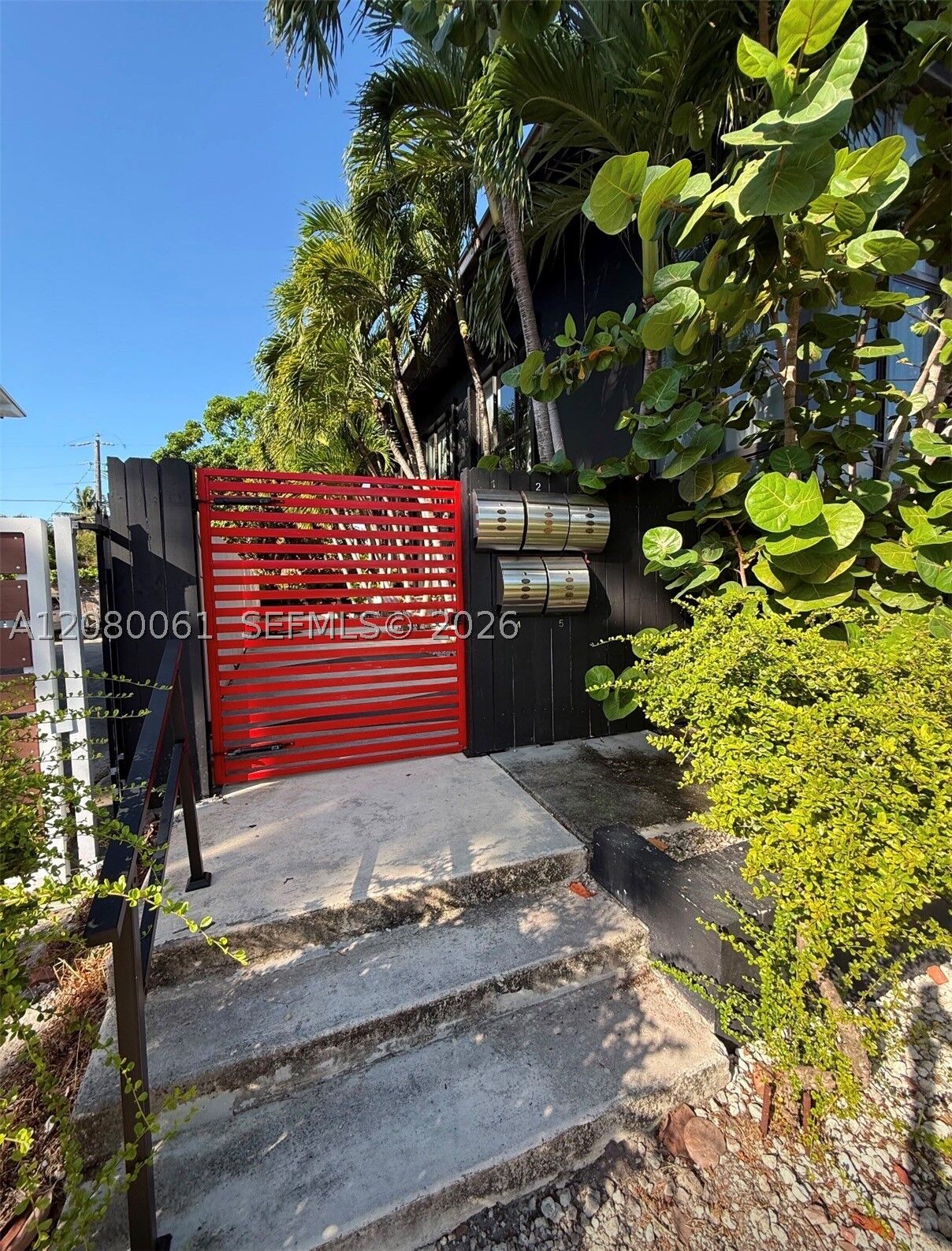 Property Photo:  1040 NE 78th St Rd 2  FL 33138 