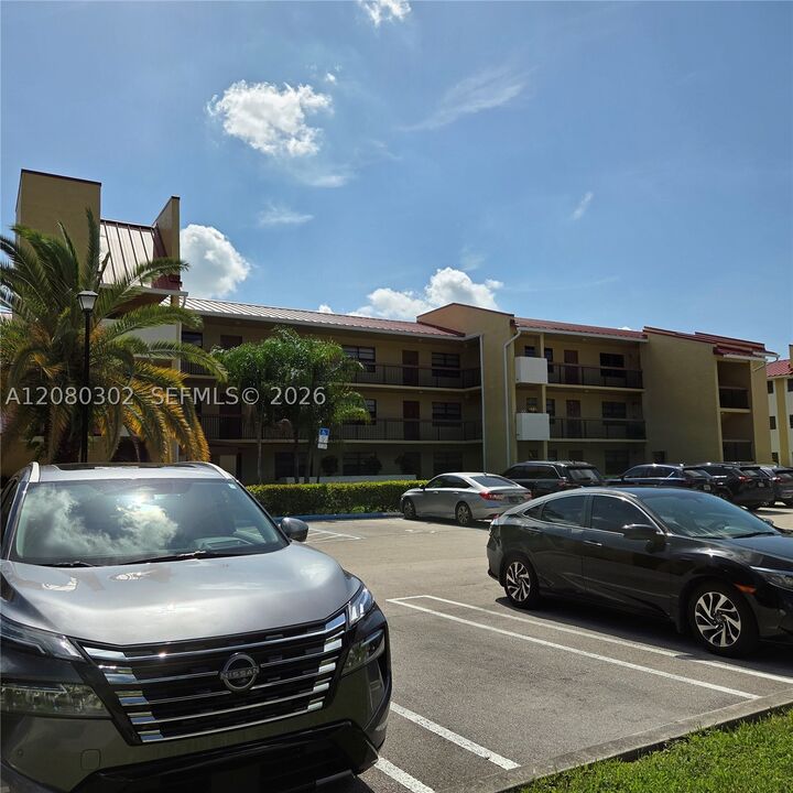 Property Photo: 2079 Coral Ridge Dr N208 FL 33071