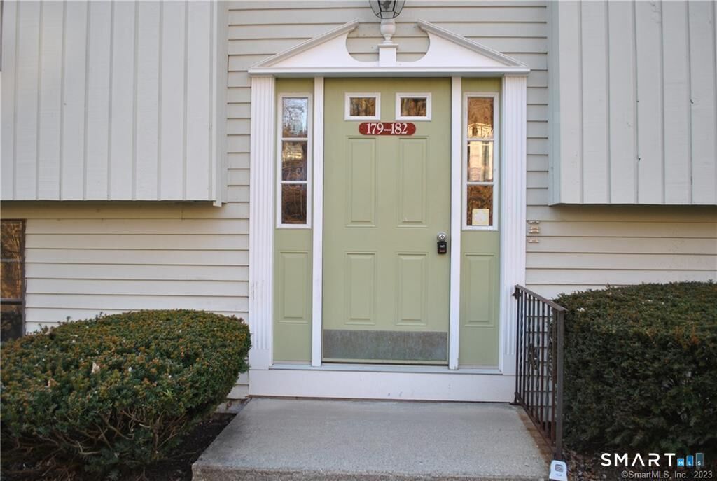 Property Photo:  179 Aspetuck Village 179  CT 06776 