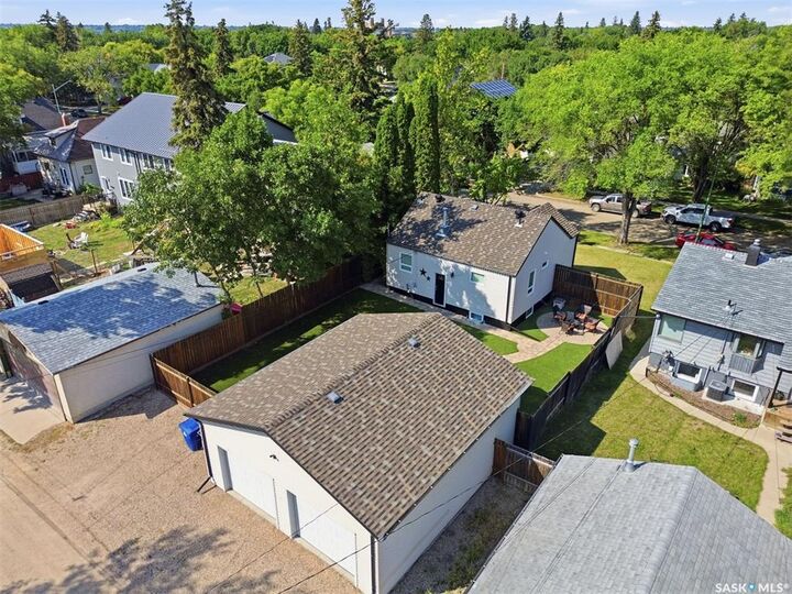 Property Photo:  220 3rd Street E  SK S7H 1L3 