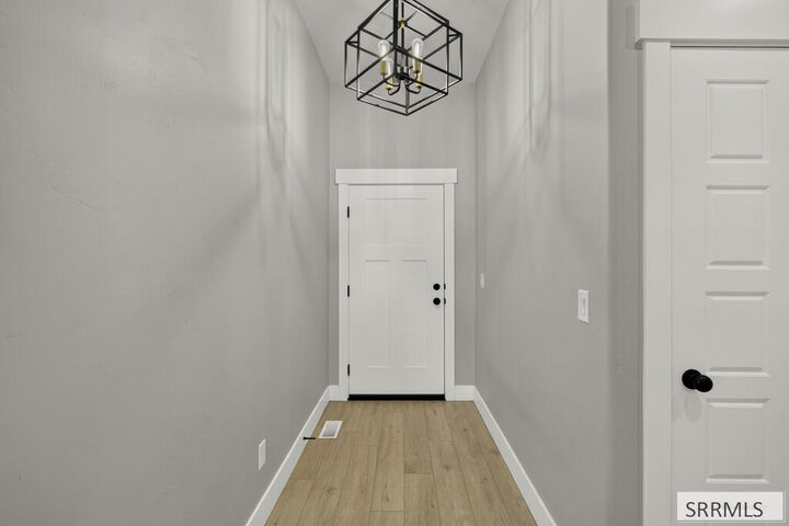 Property Photo:  4310 Ola Vista Avenue  ID 83401 