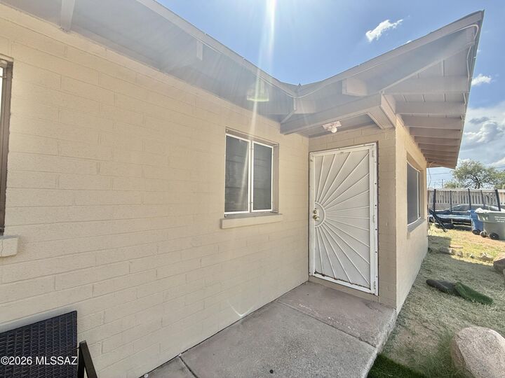 Property Photo:  5936 E 32nd Street  AZ 85711 