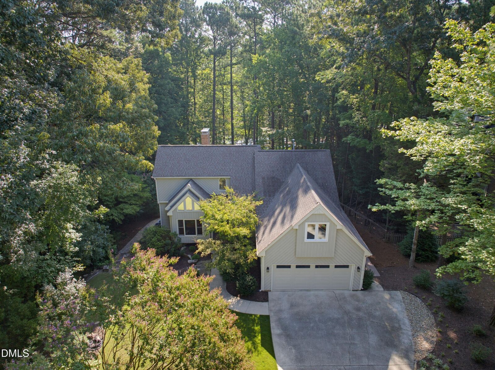 Property Photo:  7604 Glenharden Drive  NC 27613 