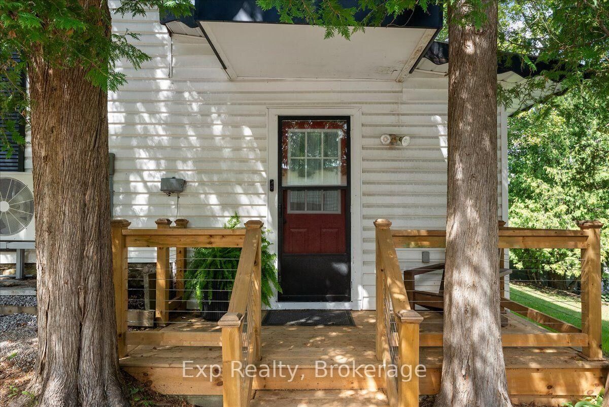 Property Photo:  26 Sherbourne Street N  ON K0L 1C0 