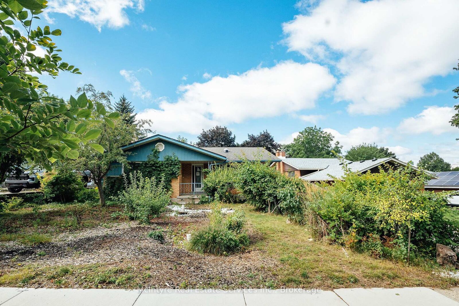Property Photo: 229 Winfield Avenue ON N2J 3M8