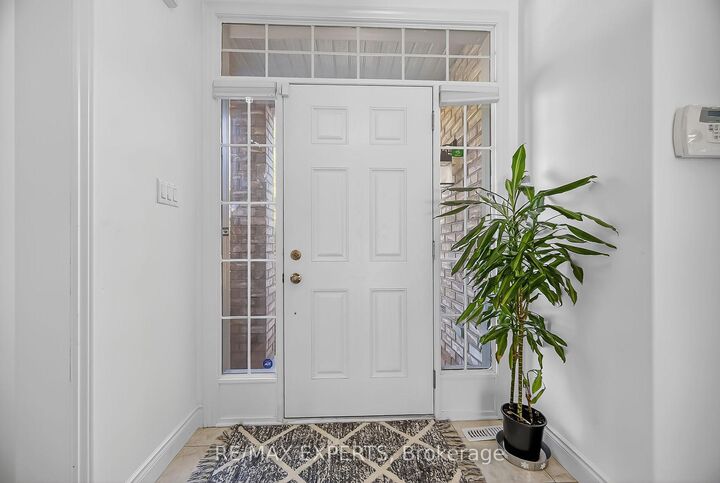 Property Photo:  936 Talisman Crescent  ON N6K 0B7 