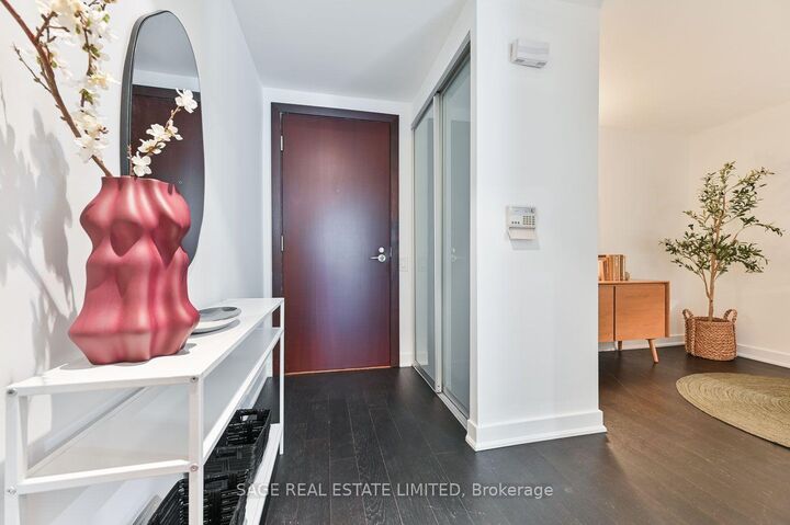 Property Photo:  75 Portland Street 215  ON M5V 2M9 