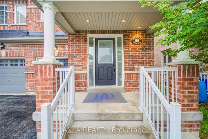 Property Photo:  88 Cabin Trail Crescent  ON L4A 0S7 