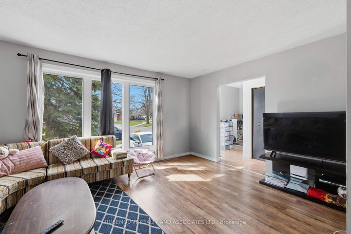 Property Photo:  287 Sutherland Drive  ON K7K 5Y6 