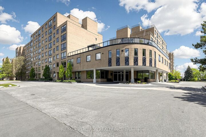 326 Major Mackenzie Drive 307 — photo 1