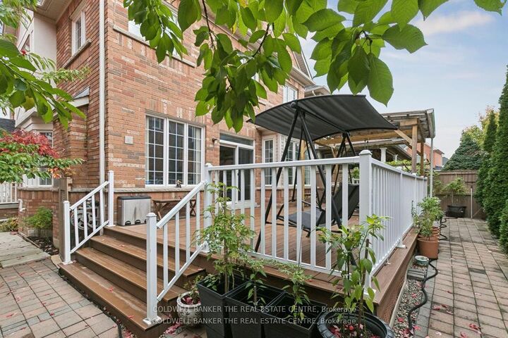 Property Photo:  768 Millard Street E  ON L4A 0B5 