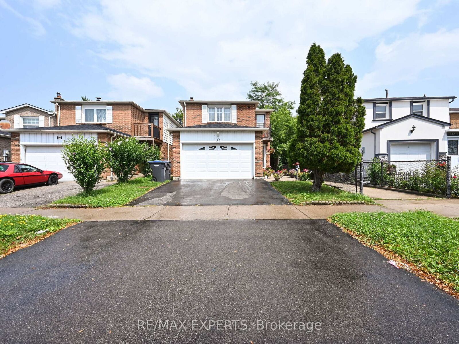 Property Photo:  32 Morton Way  ON L6Y 2R7 