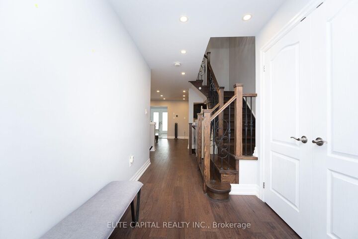 Property Photo:  405 King Street E  ON L0G 1M0 