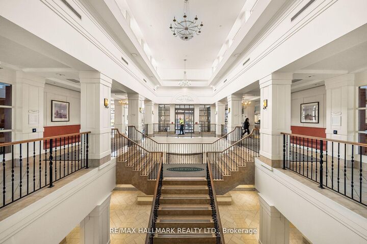 Property Photo:  700 Humberwood Boulevard 1421  ON M9W 7J4 