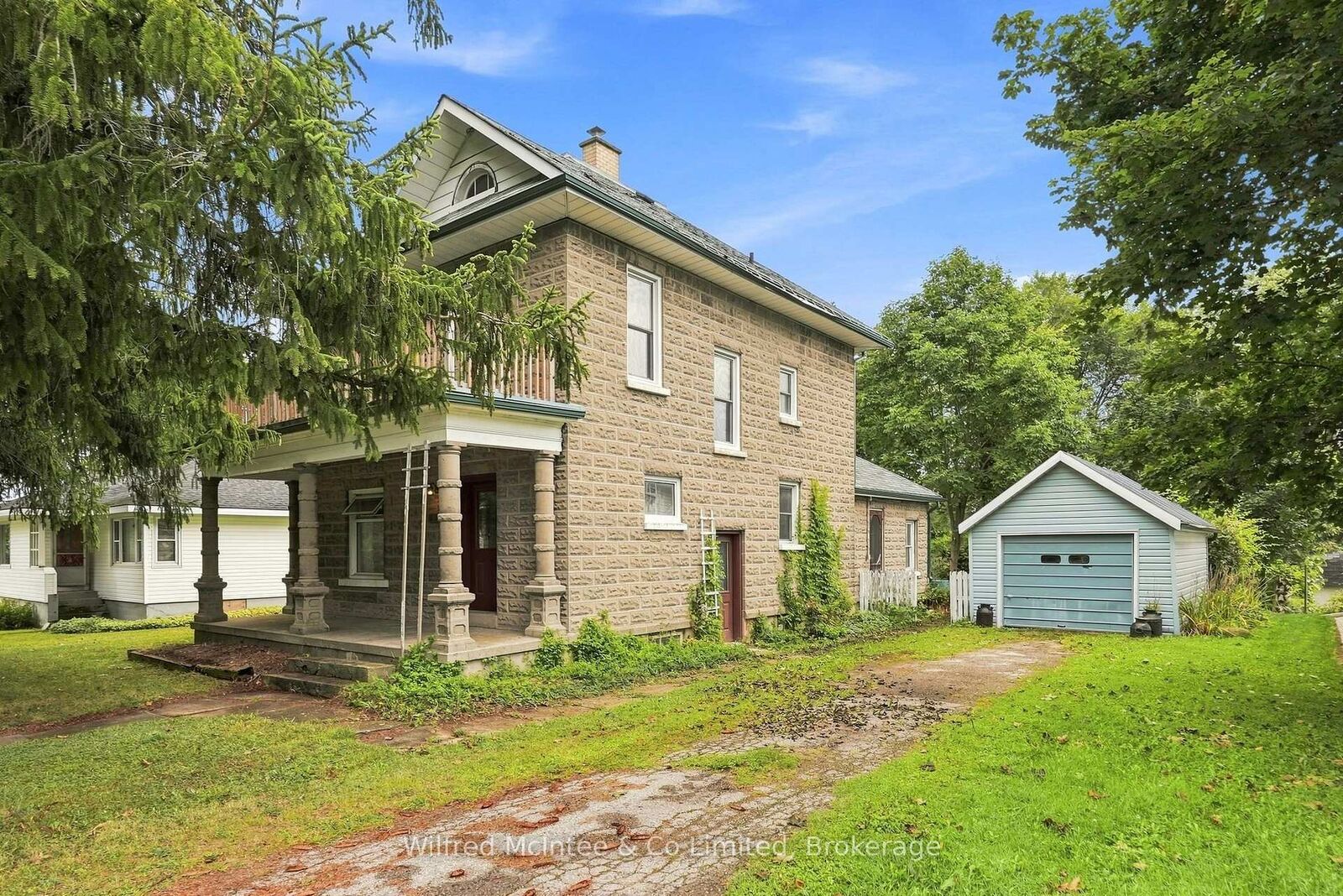 Property Photo:  219 Victoria Street S  ON N0G 2N0 