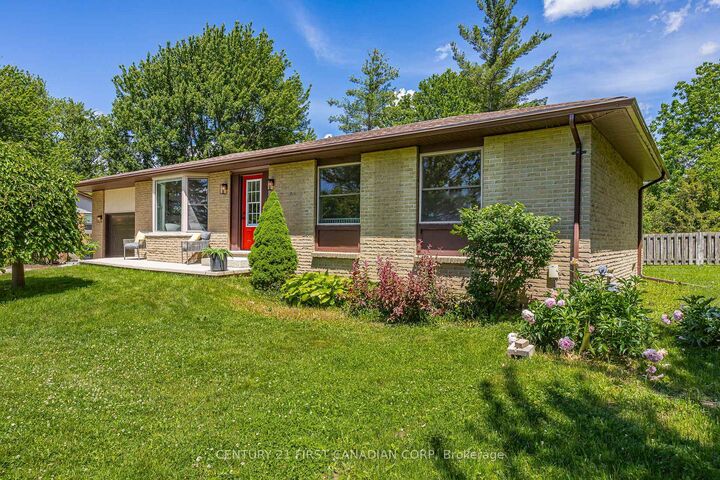 Property Photo:  34314 Denfield Road  ON N0M 2J0 