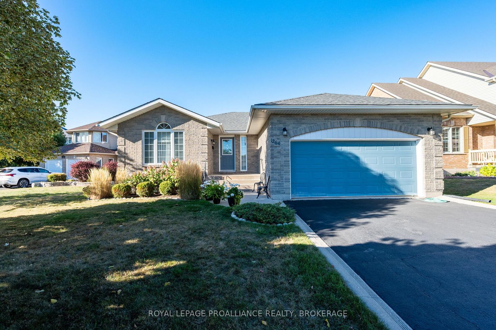 Property Photo:  1264 Historic Way  ON K7P 2T7 