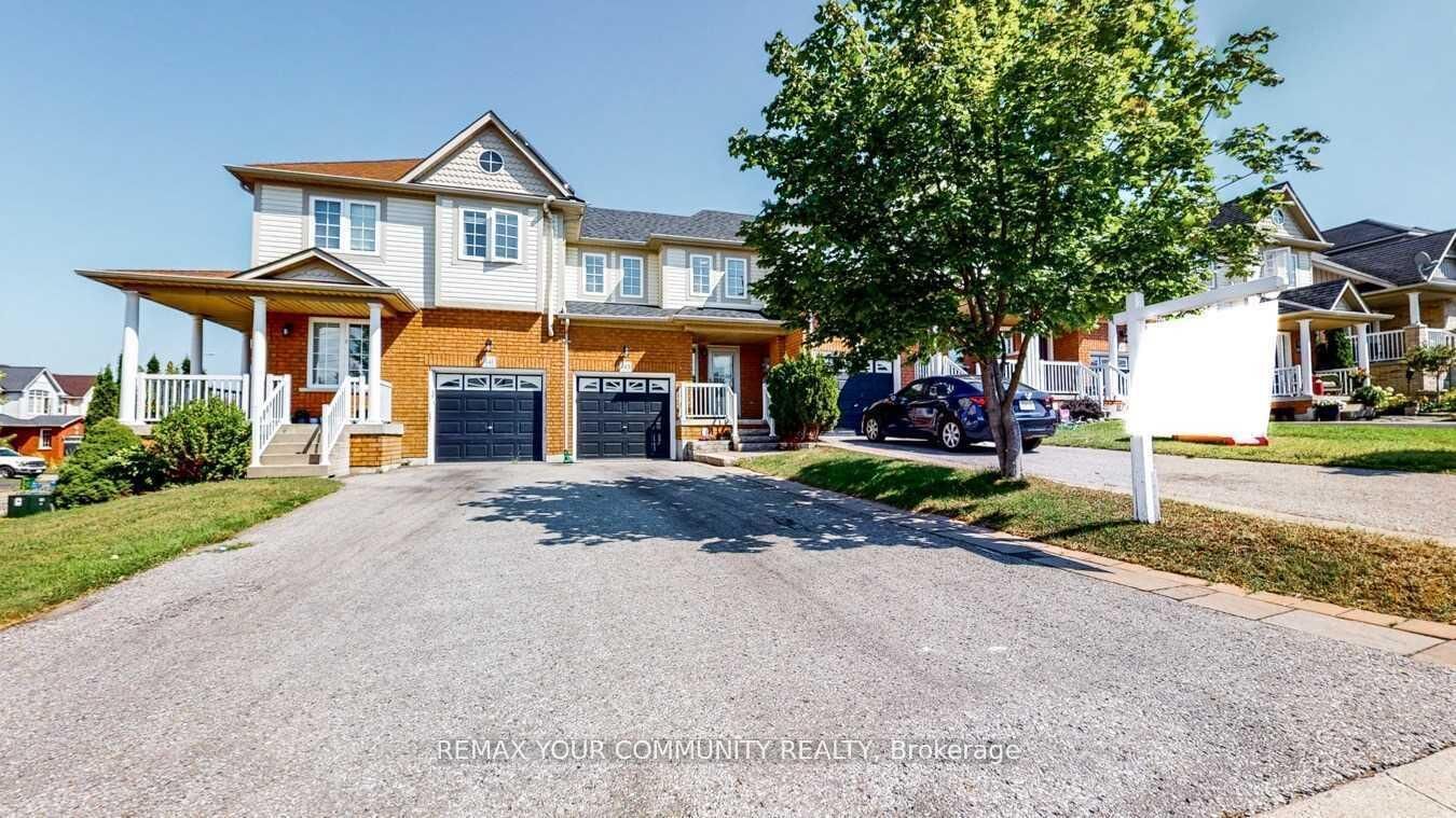 Property Photo:  143 Cornish Drive E  ON L1E 3G9 