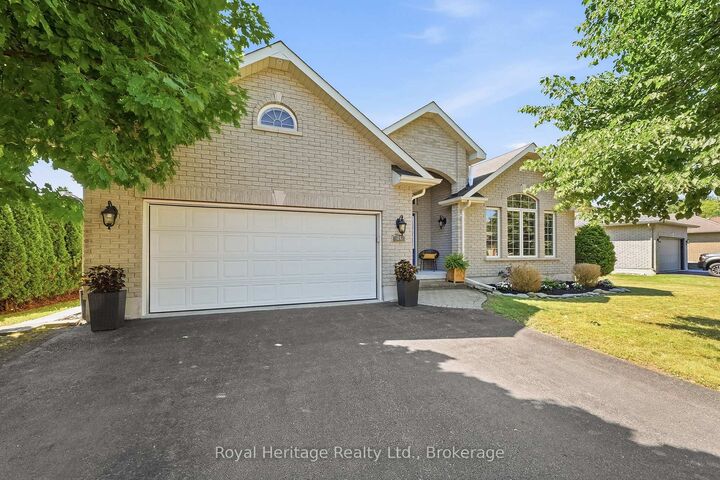 Property Photo:  24 Iroquois Avenue  ON K0K 1H0 