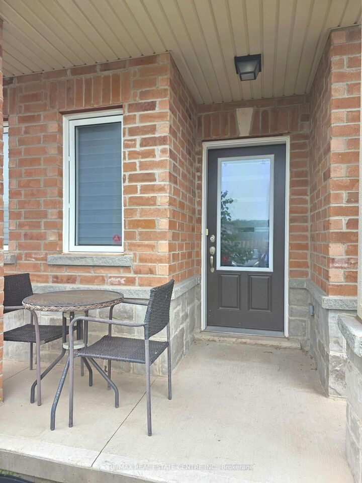 Property Photo:  9 Arietta Lane 16  ON L8E 0K7 