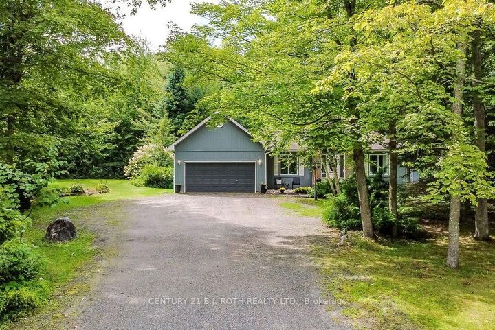 Property Photo:  