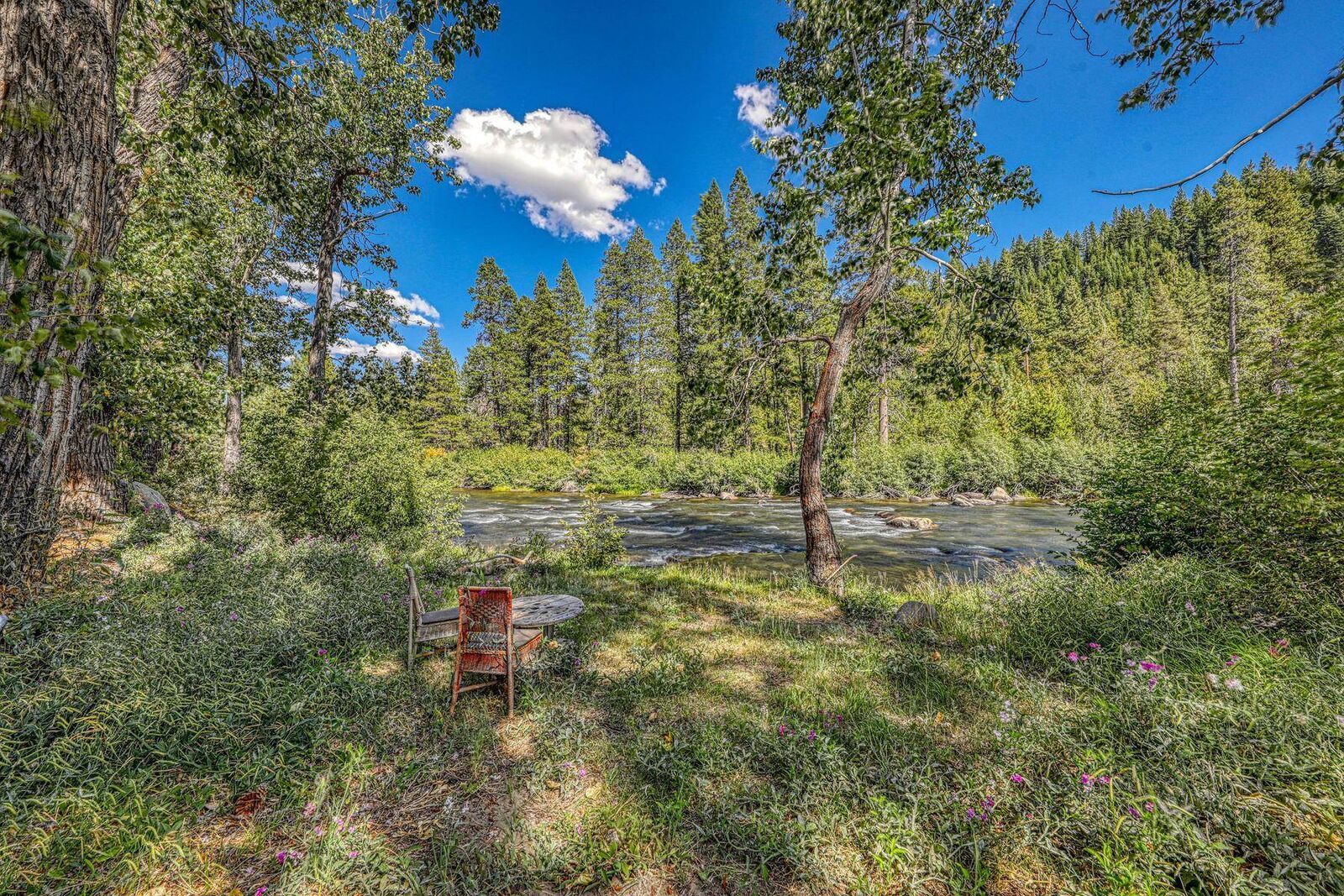 Property Photo: 10584 Foxmead Lane CA 96161