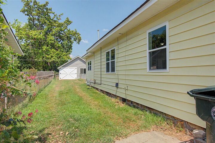 Property Photo:  2110 Robison St  OK 74403 
