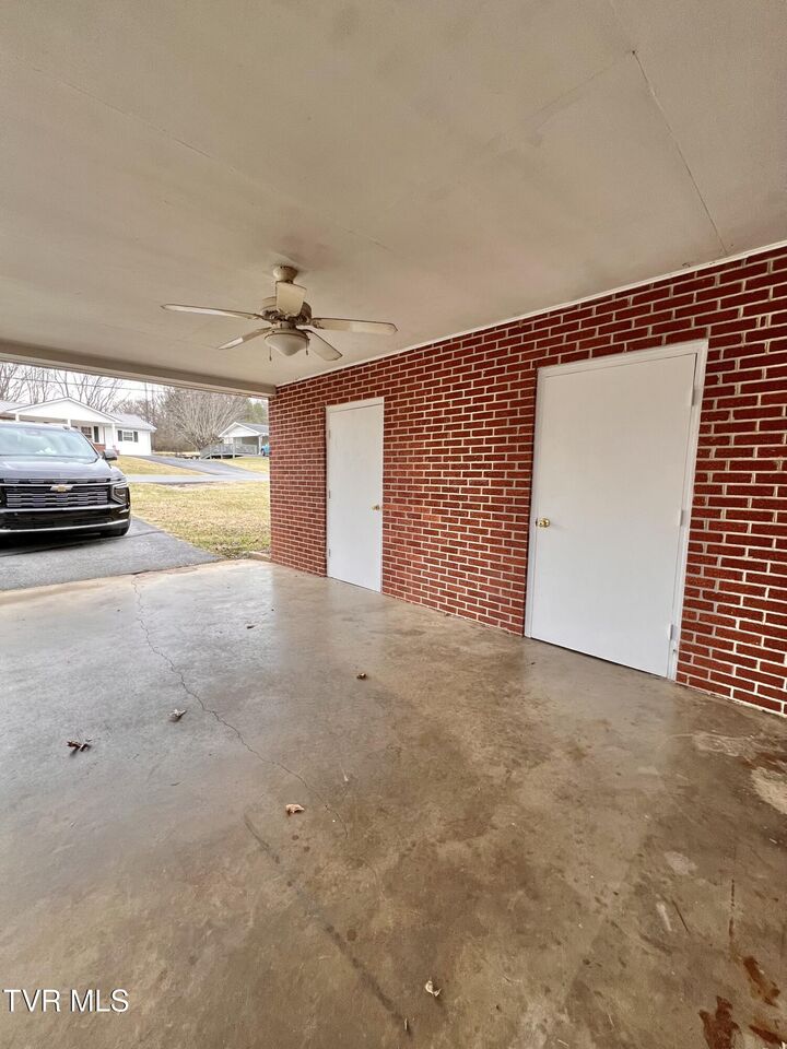Property Photo: 2700 Schumway Drive TN 37601