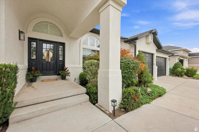 Property Photo:  8921 S Somerton Cir  UT 84093 