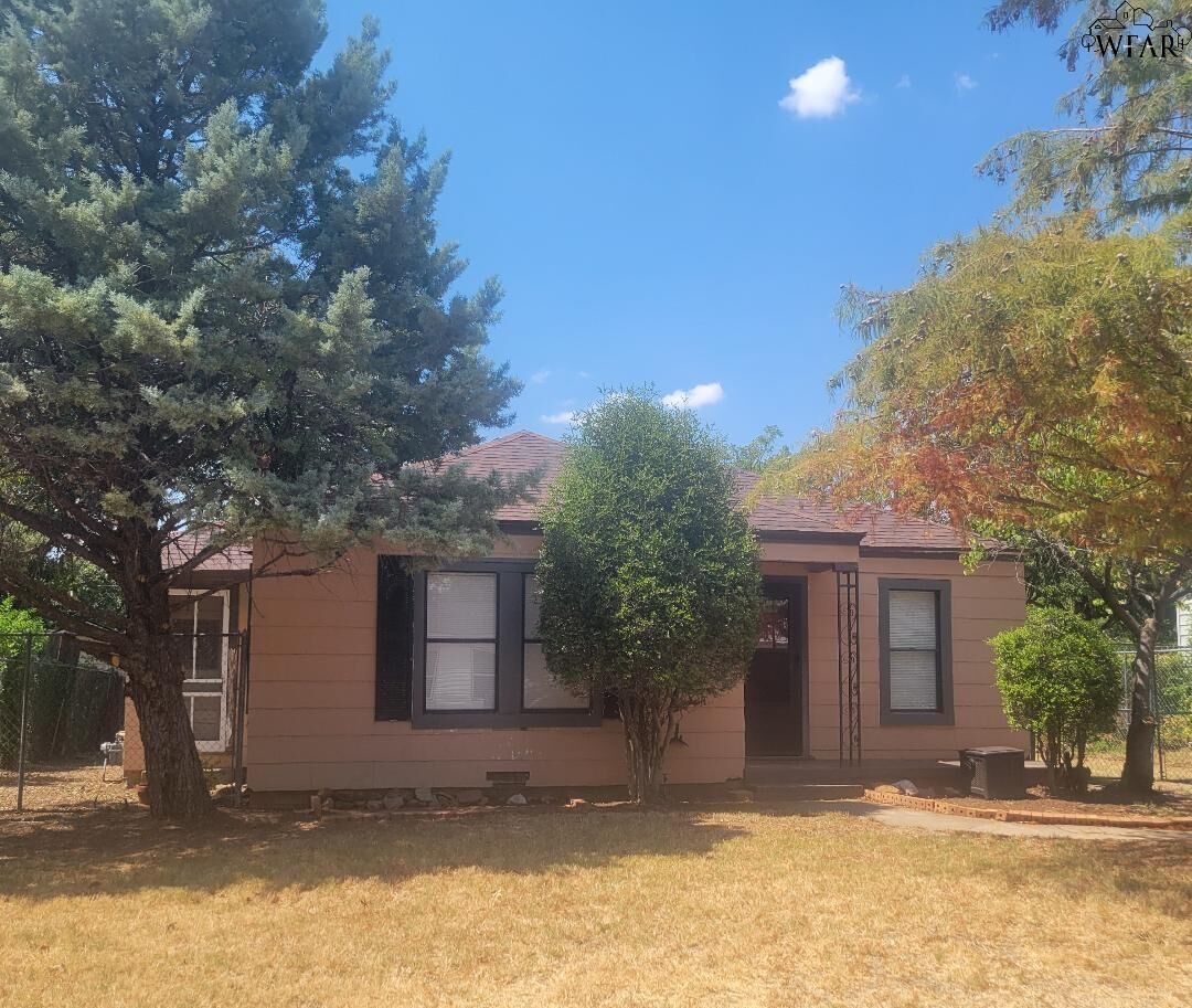 Property Photo:  2502 Marie Street  TX 76301 
