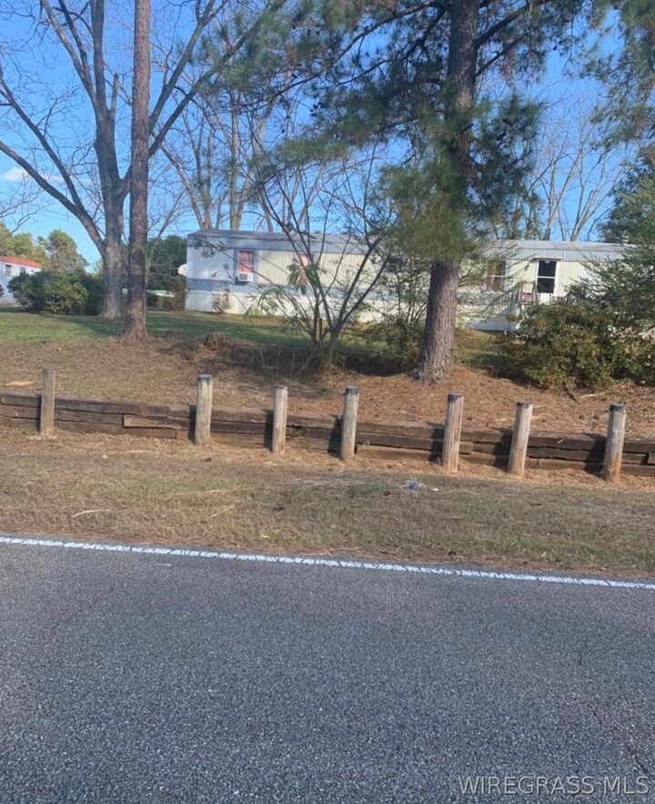 Property Photo:  220 County Road 401  AL 36323 