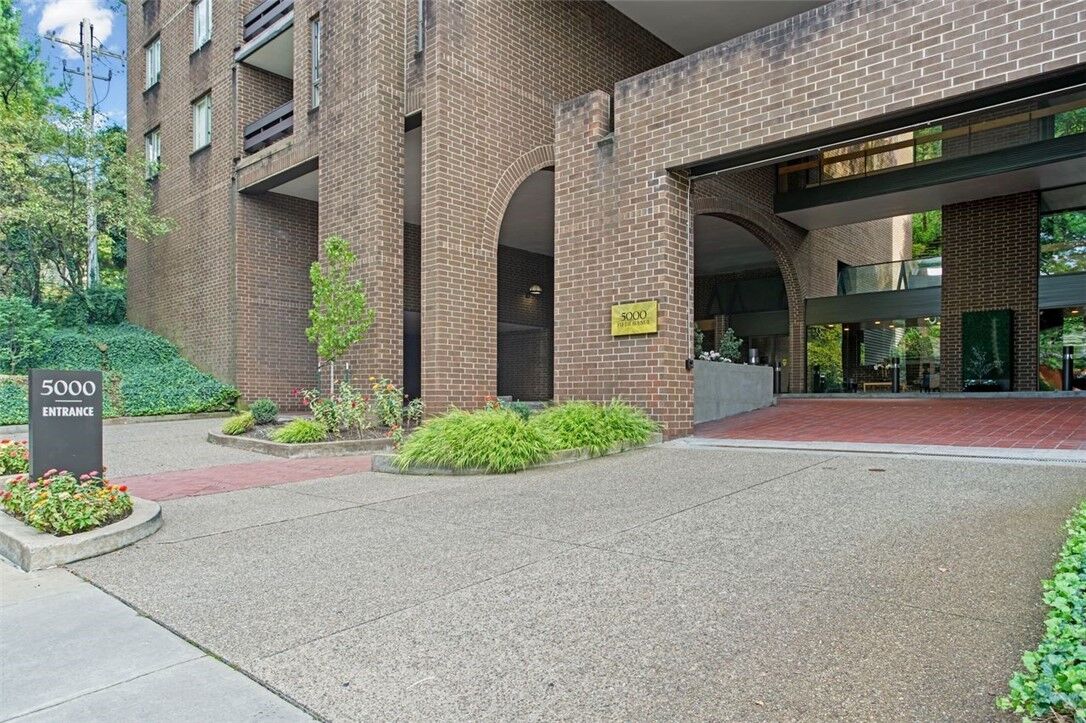 Property Photo:  5000 Fifth Avenue 308  PA 15232 