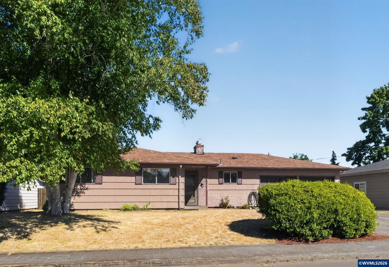 Property Photo:  644 45th Pl SE  OR 97317 